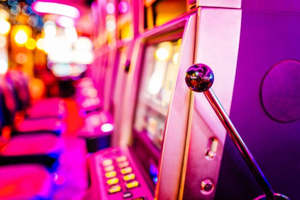 Android APK app showing live Liga 1 football markets and live casino tables